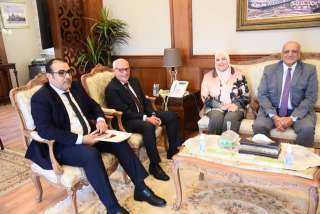 محافظ بورسعيد يستقبل رئيس مجلس...
