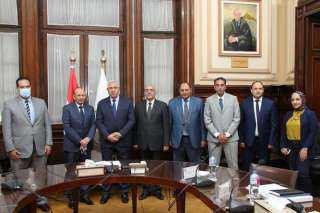 وزير الزراعة يلتقى برئيس شركة...