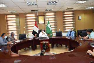 محافظ الشرقية يعقد إجتماعاً لبحث...