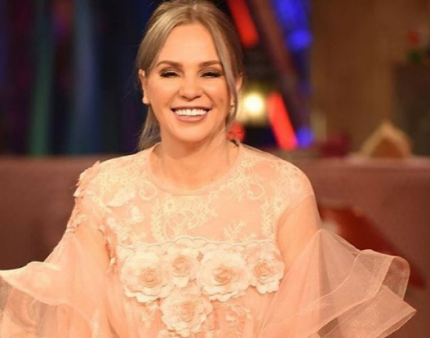 شاهد.. نور عمرو دياب تحتفل بعيد ميلاد والدتها شيرين رضا