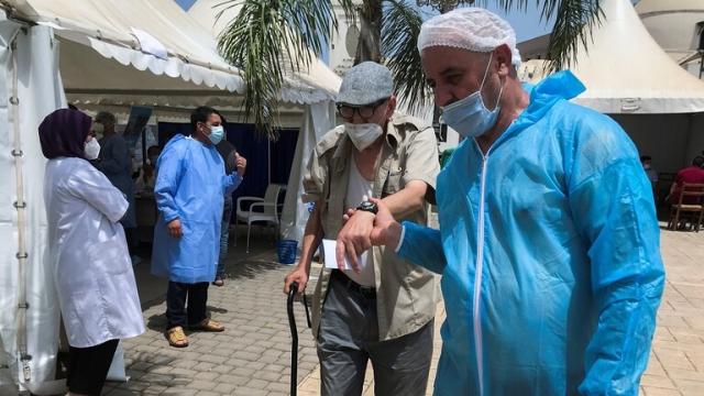 الجزائر تقرر ”إعادة تفعيل” الإجراءات الوقائية لمواجهة جائحة كورونا 