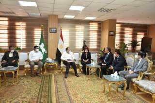 محافظ الشرقية يستقبل مستشار وزيرة...