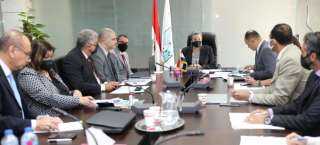وزيرة البيئة تستعرض الاستراتيجية الوطنية...