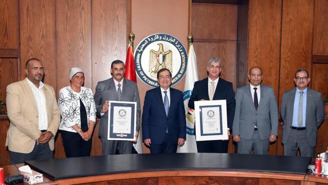 الملا يكرم شركة بتروجت لحصولها على شهادة موسوعة جينيس للأرقام القياسية العالمية