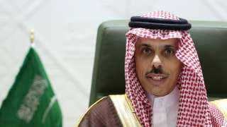 وزير الخارجية السعودي يلتقي قائد...