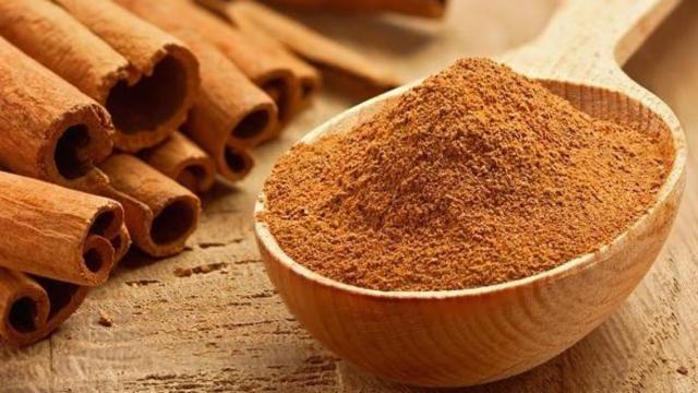 فوائد شرب القرفة واضرارها