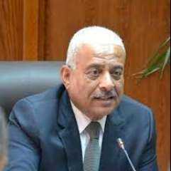 محافظ السويس يناقش سبل تطوير...