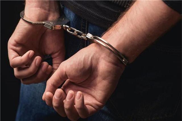 ضبط أحد الأشخاص لقيامه بالنصب على سيدة بالقاهرة من خلال أعمال السحر والشعوذة