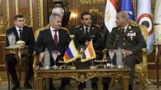 وزير الدفاع الروسي: مصر شريك...
