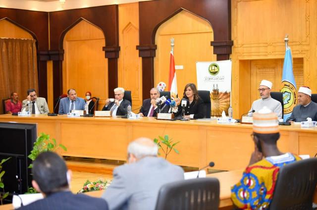 وزيرة الهجرة تشارك في ندوة ”مكافحة الهجرة غير الشرعية بمفهوم جديد” برعاية المنظمة العالمية لخريجي الأزهر