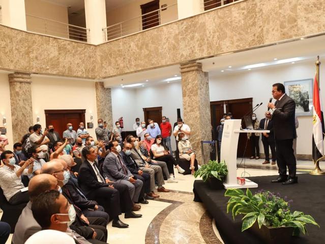 وزير التعليم العالي يعلن نتيجة تنسيق المرحلة الأولى والحدود الدنيا للقبول بالجامعات لعام 2021