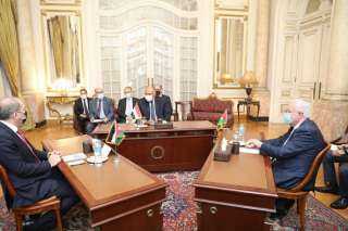 وزير الخارجية يعقد ووزيرا خارجية...