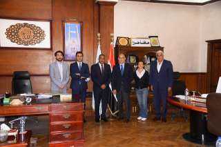 محافظ مطروح يستقبل وفد شركة...
