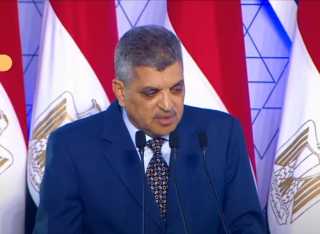 بالفيديو.. رئيس هيئه قناه السويس...