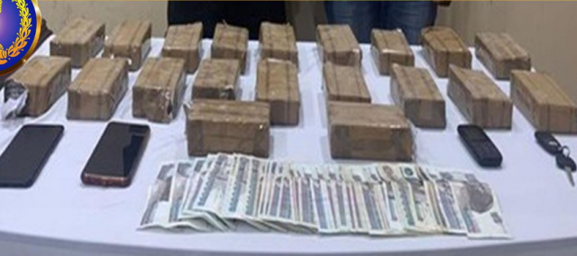 ضبط كمية من مخدر الحشيش وزنت 12كيلو جرام بحوزة شخصين بالقاهرة بقصد الإتجار