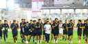 لاعبو الزمالك يرفضون نزول التدريب...