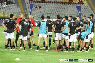 المنتخب يواصل تدريباته ببرج العرب...