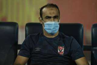 «عبدالحفيظ» يطمئن على محمد الشناوي