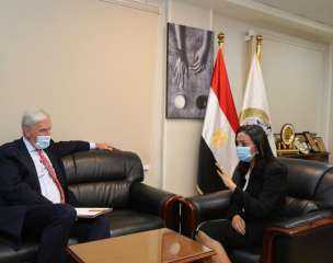 مايا مرسي تستقبل سفير هولندا...