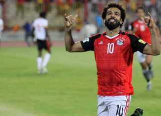 صلاح يحتفل بالفوز على ليبيا...