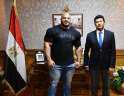 وزير الرياضة يهنيء ”بيج رامي”...