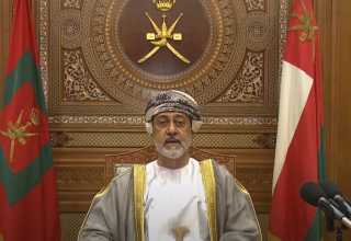 بعد إعصار ”شاهين”.. سلطان عمان...