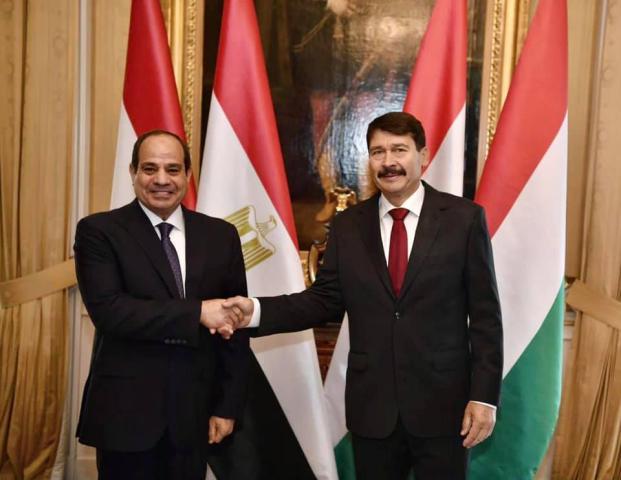 الرئيس السيسى: الاستثمار والصناعات المجرية لديها فرصة كبيرة بالسوق المصرية 