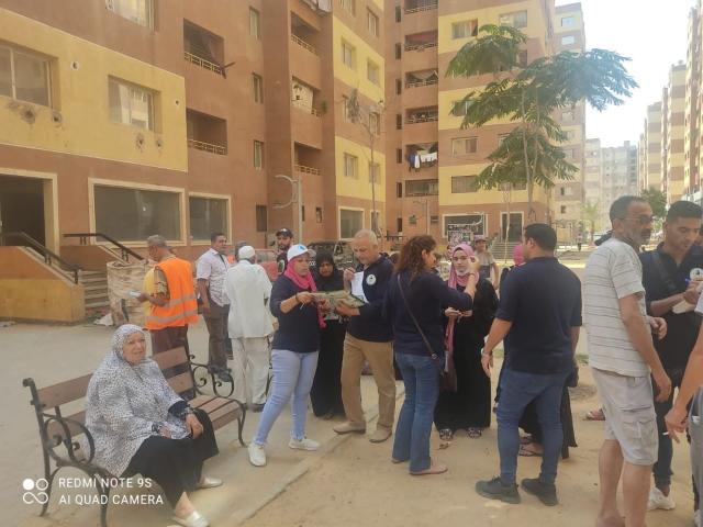 في اطار مبادرة حياة كريمة .... محافظ القاهرة يتابع حملة طرق الابواب باهالينا