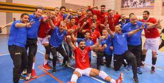 الأهلي يكرم فريق الطائرة بعد...