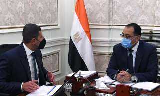 رئيس الوزراء يتابع ملفات عمل...