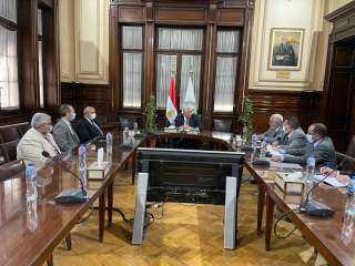 وزير الزراعة يتابع تنفيذ توجيهات...