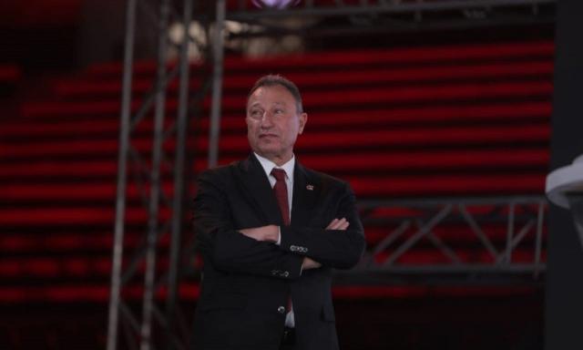 الخطيب يعلن ترشحه في انتخابات الأهلي المقبلة