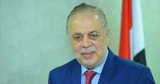 شاهد.. أشرف زكي يشارك جمهوره...