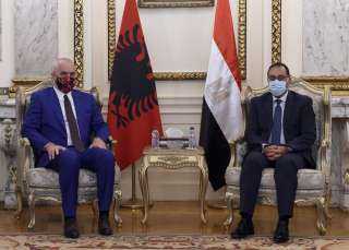 رئيسا الوزراء المصري والألباني يترأسان...