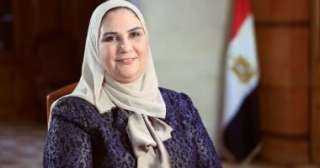 نيفين القباج: الكشف على 900...