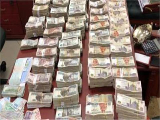 ضبط إحدى السيدات بالمنيا لقيامها بالإشتراك مع آخر فى الإتجار غير مشروع بالنقد الأجنبى