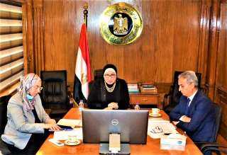 نيفين جامع تشارك باجتماع وزراء...