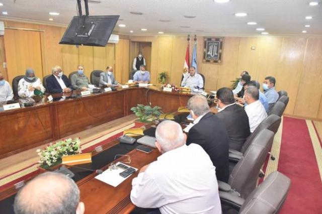 محافظ أسيوط: البداري أفضل مركز على مستوى المحافظة في إنجاز ملف التقنين