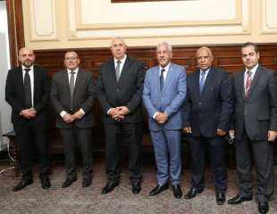 وزير الزراعة يستقبل الأمين العام...