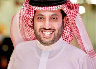 تركي آل الشيخ يروج لحفل...