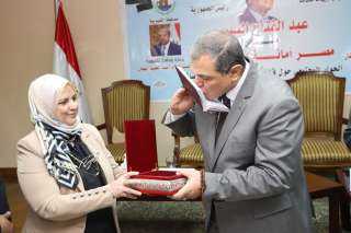 وزير القوي العاملة يواصل جولاته...