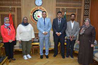 محافظ الدقهلية يستقبل مدير مشروع...