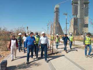 مسئولو الإسكان يتابعون سير العمل...