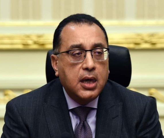 رئيس الوزراء يتفقد مركز تأهيل ذوي الاحتياجات الخاصة بالخارجة