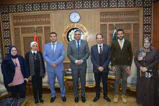 محافظ الدقهلية يستقبل وفد صندوق...