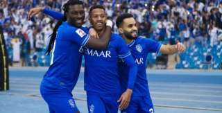الهلال يهزم بوهانج ويتوج بدوري...