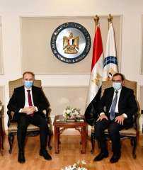 الملا يبحث مع السفير البلغاري...
