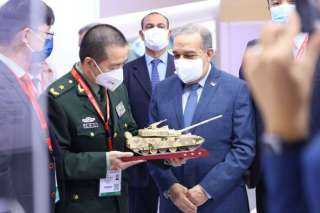 وزير الدولة للإنتاج الحربى يزور...