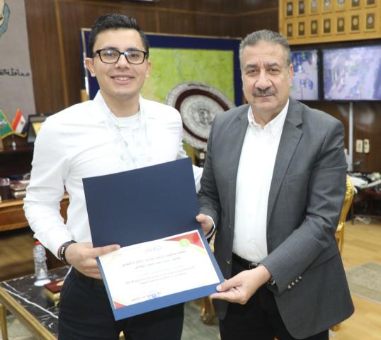 محافظ المنوفية يكرم البطل الرياضى” محمد الكيلانى ” لفوزه بالميدالية البرونزية ببطولة الاتحاد العربى للدراجات لذوى الإعاقة