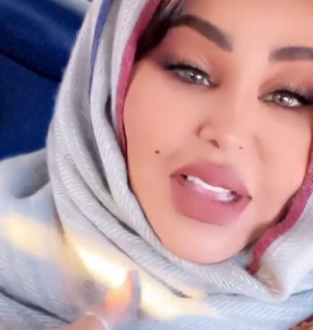 شاهد.. مدير أعمال أحلام يتغزل بها في الحجاب والفنانة ”تحذره” من زوجها